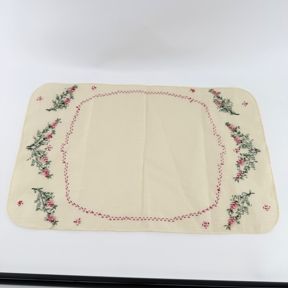 Vintage Cross Stitch Floral Embroidery Cream Place Mat Table Runner 16x11 - Picture 7 of 7